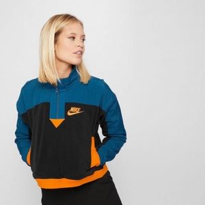 Nike Women’s Loose Fit Crop Sweater (Small)